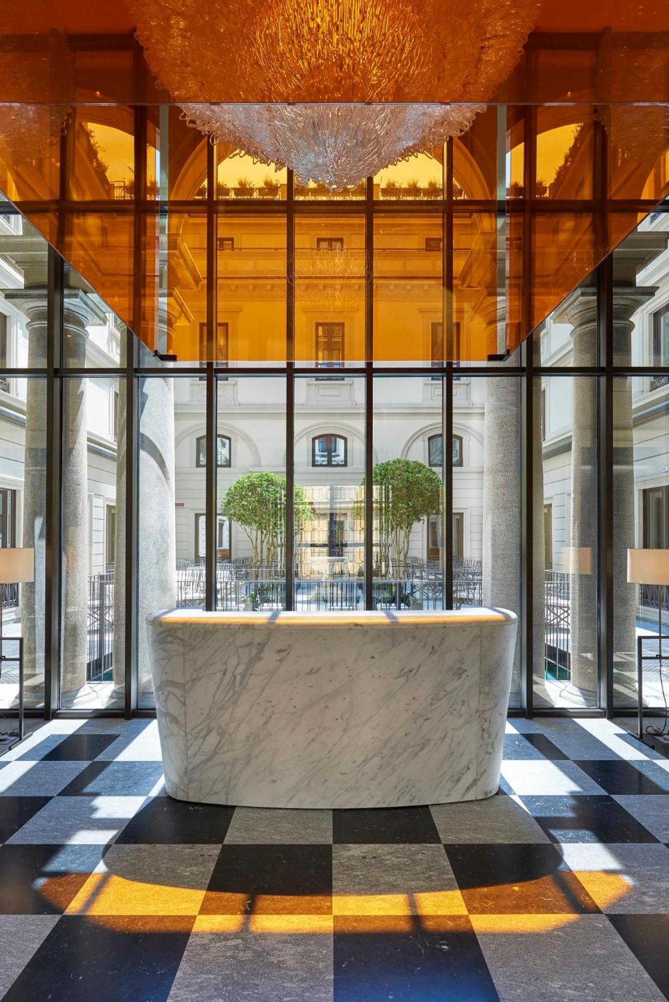 Hotel Mandarin Oriental, Milano Esterno foto