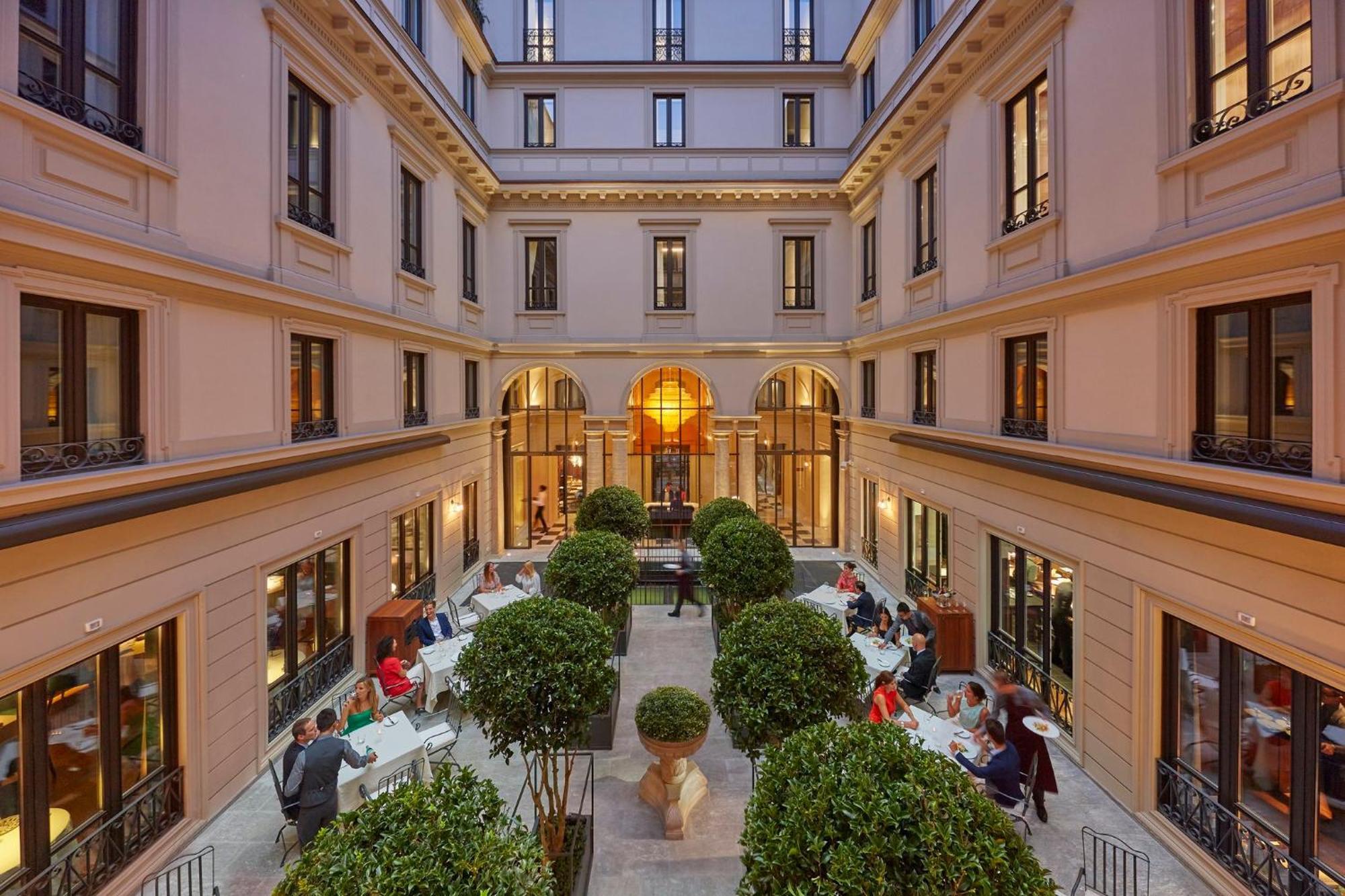 Hotel Mandarin Oriental, Milano Esterno foto